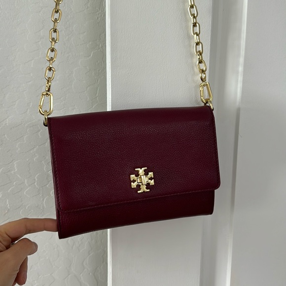 Burgundy authentic Tory Burch bag! In great condition ! - Picture 2 of 6